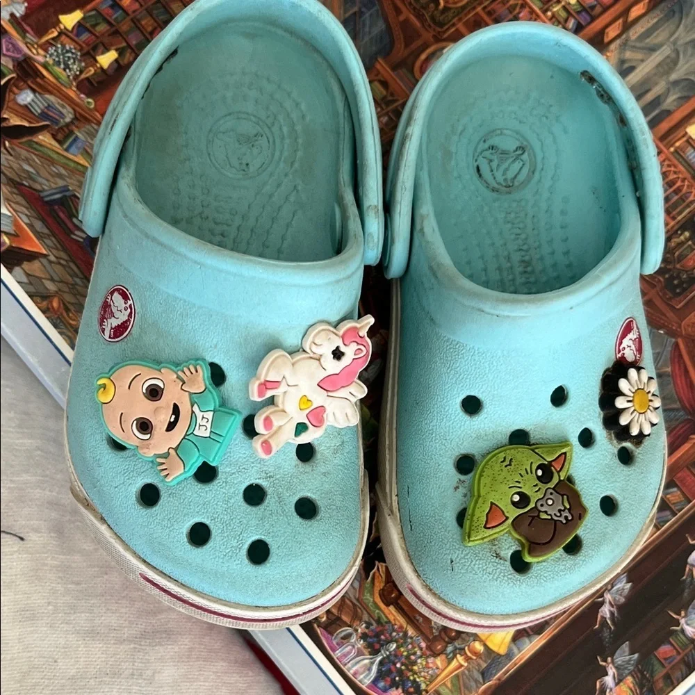 Crocs Kids Blue Clogs with Fun Charms Size 4 5
